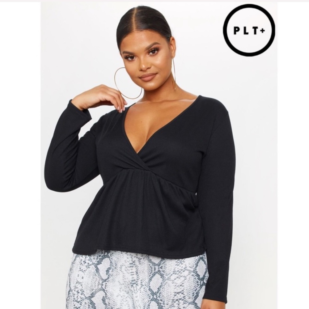 PrettyLittleThing PLUS BLACK RIBBED FRILL HEM TOP